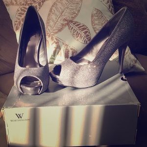 Worthington Dark Glittery Silver Heels